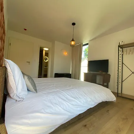 Au Chant D'oiseau * אמבלב